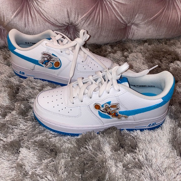 Space Jam Nike AirForce 1’s. Size 4.5. Brand new, never worn - Picture 5 of 6